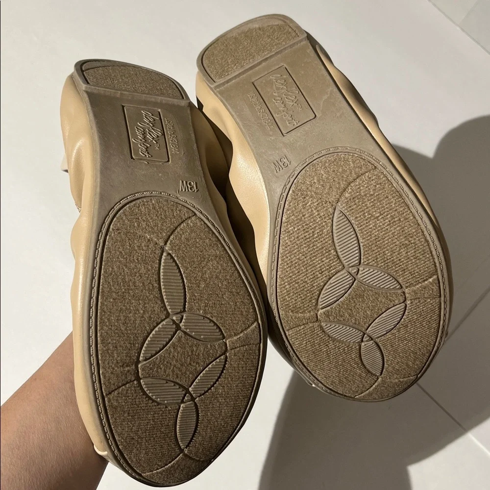 DexFlex Comfort Vegan Neutral Cream Tan Flats sz 13W NEW! Shoes Slip On Classic - Picture 5 of 8